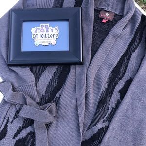 Heartloom size L Cardigan Sweater